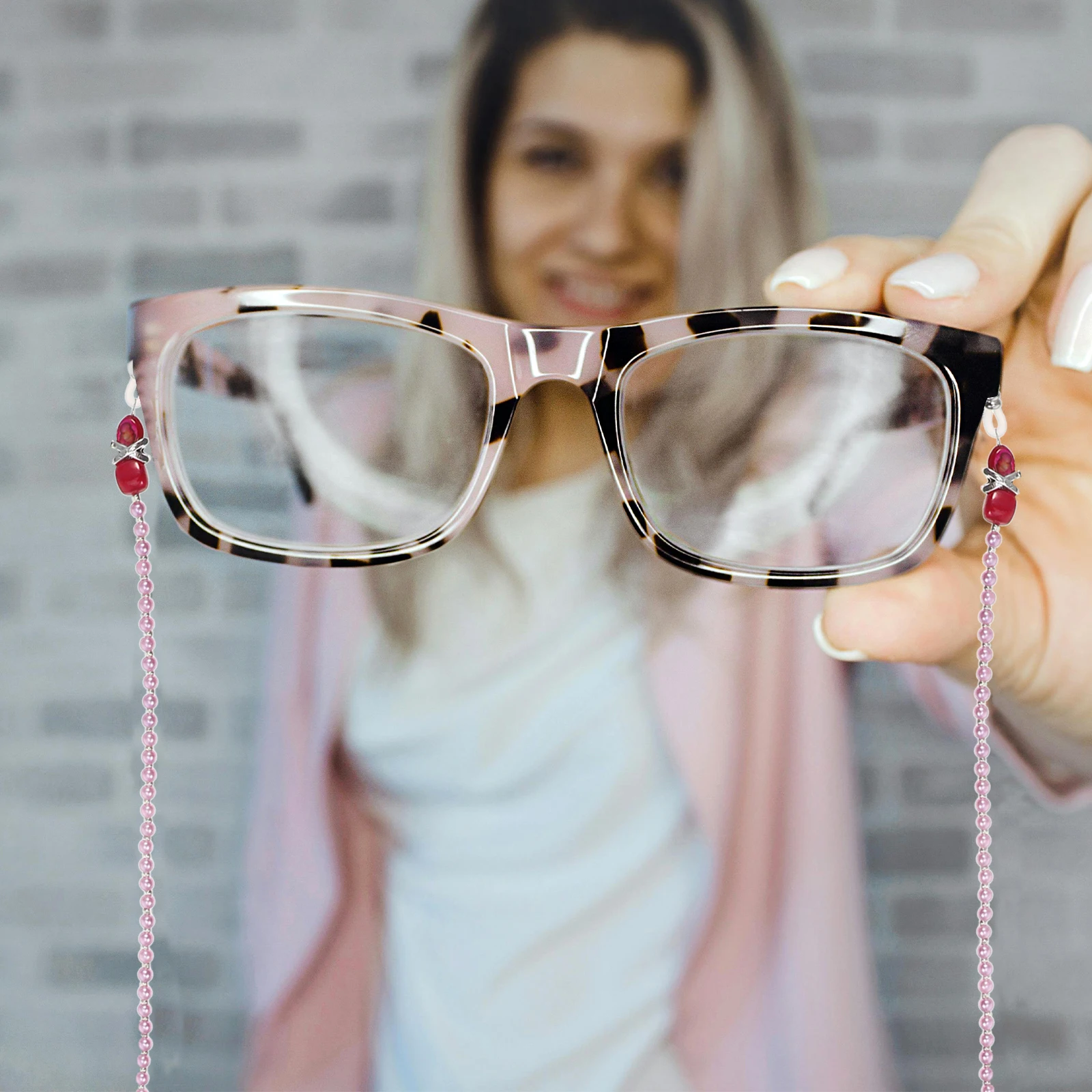 Non Slip Eyeglass Chain Plastic Strap for Men Women Glasses Cord Holder Lanyard Beaded Chains Compatibility Everyday Use Safety
Non Slip Eyeglass Chain Plastic Strap for Men Women Glasses Cord Holder Lanyard Beaded Chains Compatibility Everyday Use Safety
