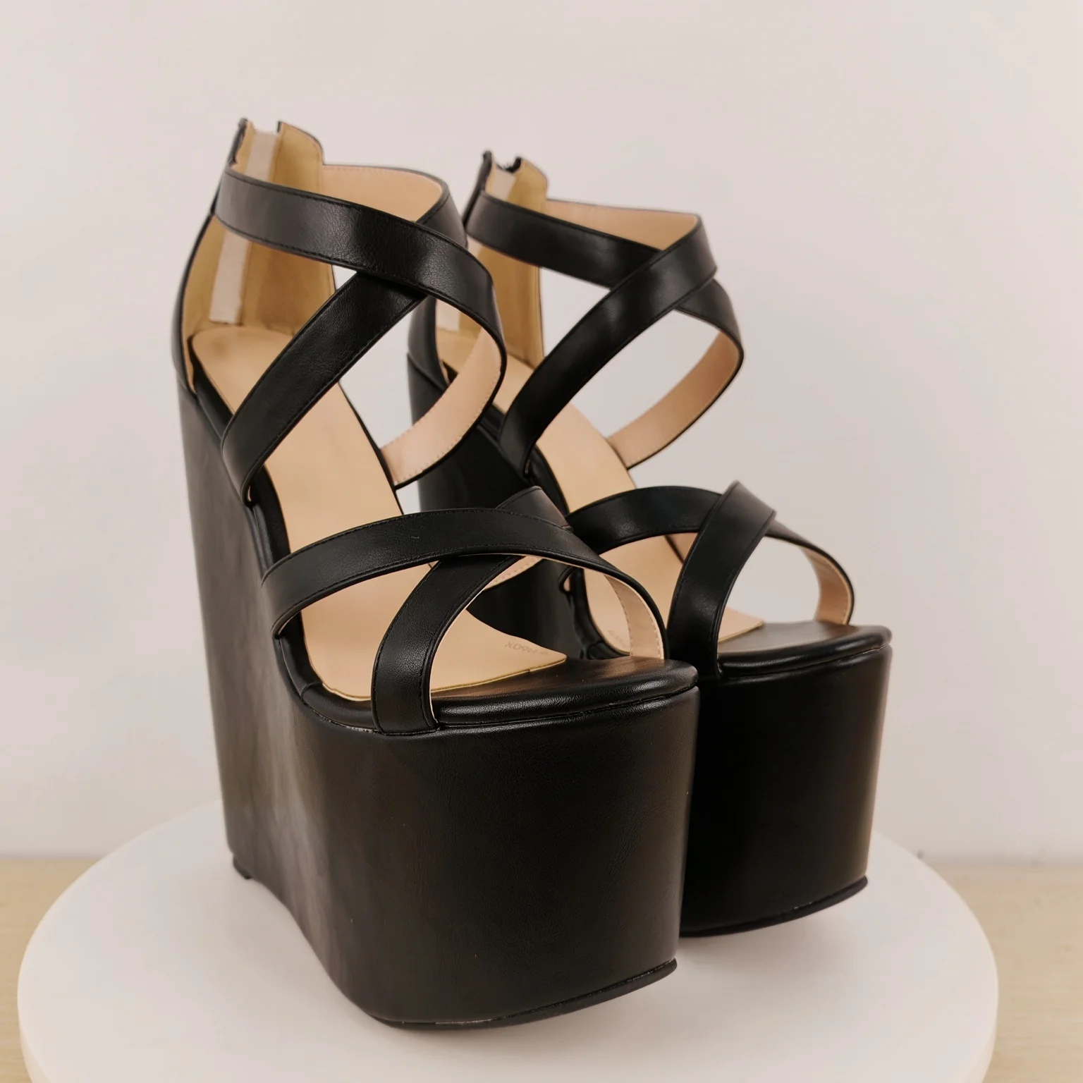 Women's Black Extreme Platform Wedge Sandals Criss-Cross Strap Design with Open Toe for Festivals Cosplay Avant-Garde Fashion
Women's Black Extreme Platform Wedge Sandals Criss-Cross Strap Design with Open Toe for Festivals Cosplay Avant-Garde Fashion