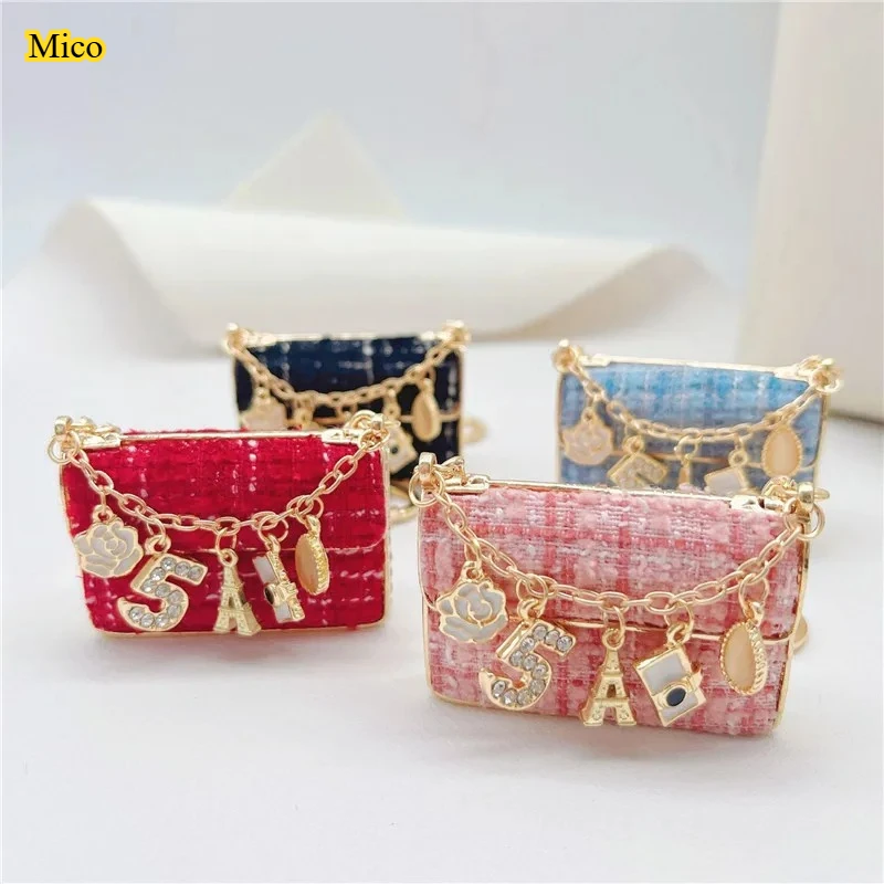 Elegant CC Eiffel Tower Ornament Charm, Fashion Plush Decorative Key Chain, Women Stylish Bag Pendant & Daily Decoration Gift
Elegant CC Eiffel Tower Ornament Charm, Fashion Plush Decorative Key Chain, Women Stylish Bag Pendant & Daily Decoration Gift