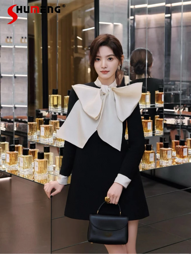 Fashion Contrast Color Big Bow Collar Dresses Women's 2024 Autumn Winter New High-end Dress Trendy Feminine Long-sleeve Dresses
Fashion Contrast Color Big Bow Collar Dresses Women's 2024 Autumn Winter New High-end Dress Trendy Feminine Long-sleeve Dresses