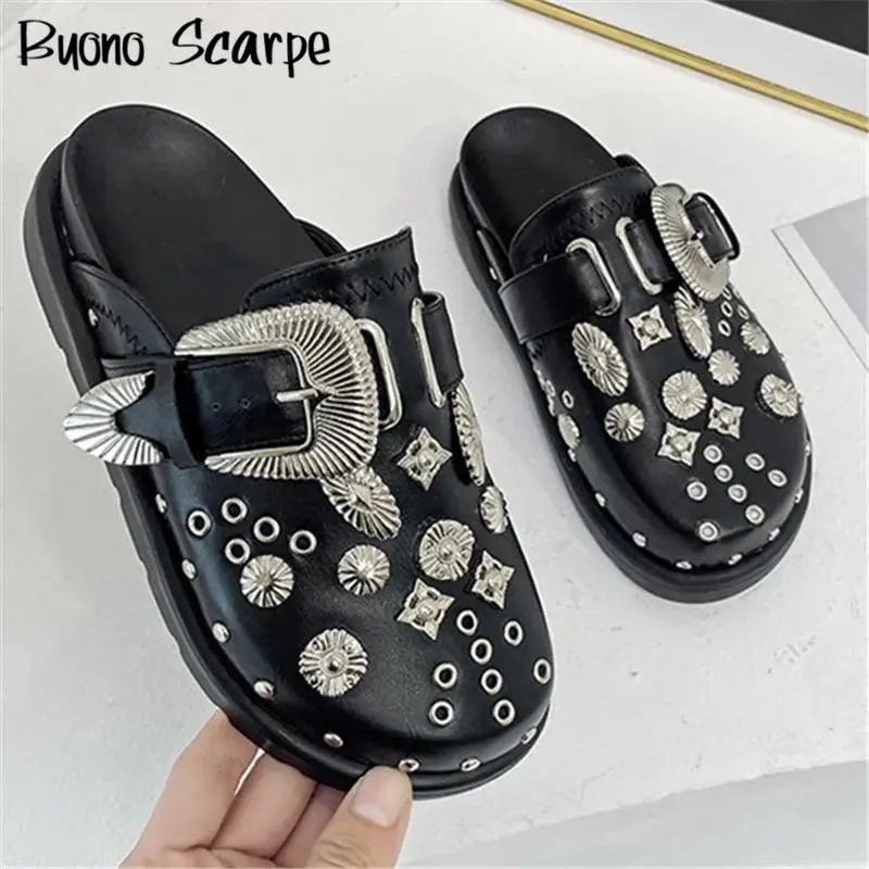 Chunky Sole Platform Flat Heel Mules Women Retro Rivet Belt Buckle Slippers Outdoor Female Casual Single Shoes Designer Luxury
Chunky Sole Platform Flat Heel Mules Women Retro Rivet Belt Buckle Slippers Outdoor Female Casual Single Shoes Designer Luxury