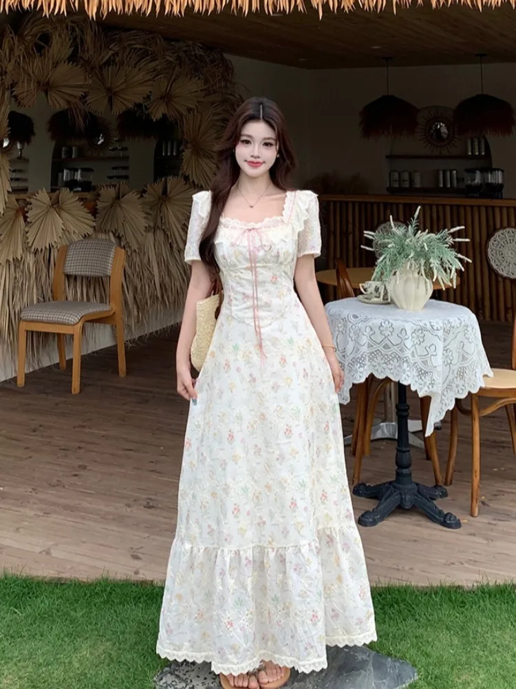plus Size Women's Lace Splice Floral Print Summer Dress Square Collar Slimming Long Dress High Waist Short Sleeve Korean Style
plus Size Women's Lace Splice Floral Print Summer Dress Square Collar Slimming Long Dress High Waist Short Sleeve Korean Style