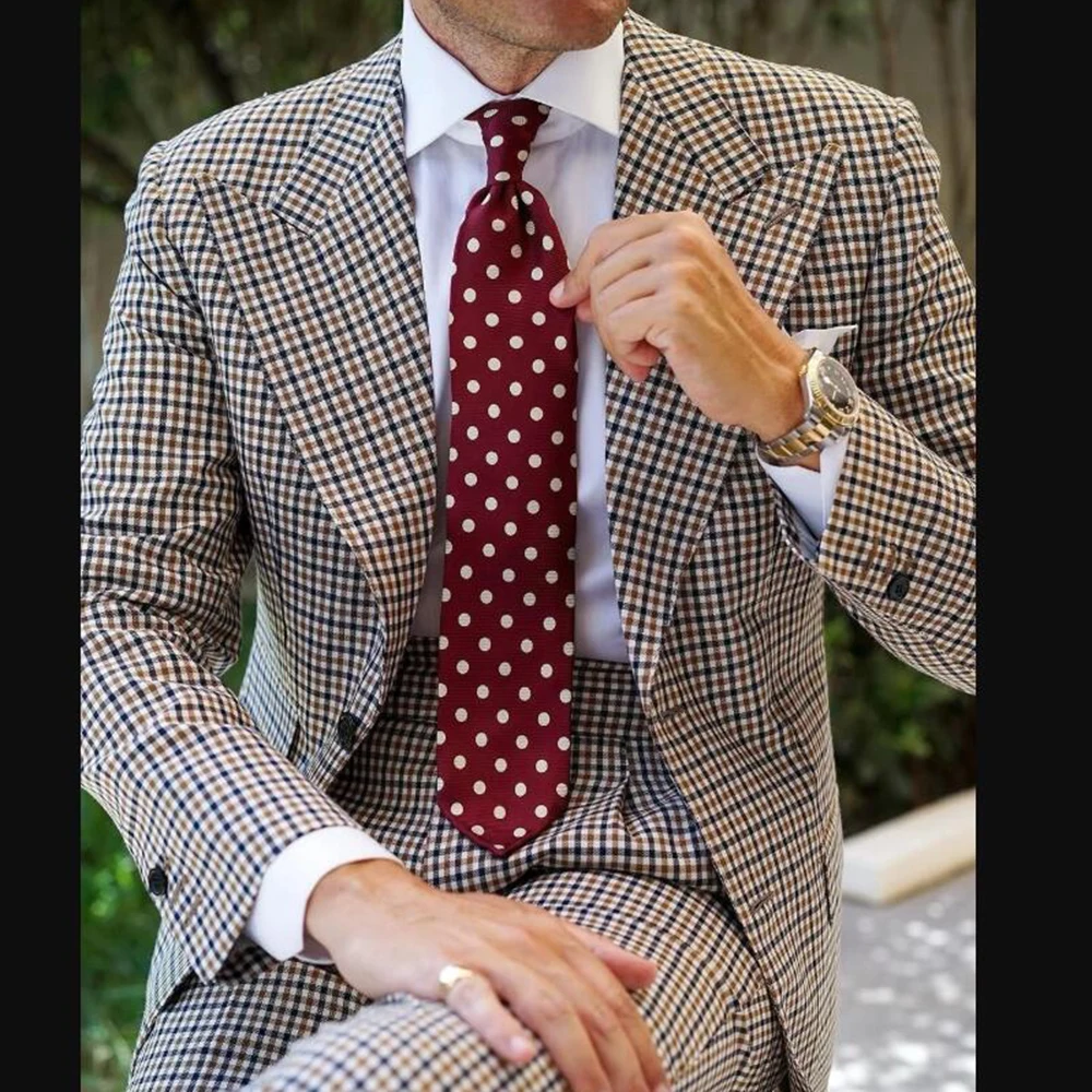 British Style Plaid Check Suits Men Double Breasted Jacket Pants 2 Piece Man Daily Party Blazer Customized Groom Wedding Tuxedos
British Style Plaid Check Suits Men Double Breasted Jacket Pants 2 Piece Man Daily Party Blazer Customized Groom Wedding Tuxedos