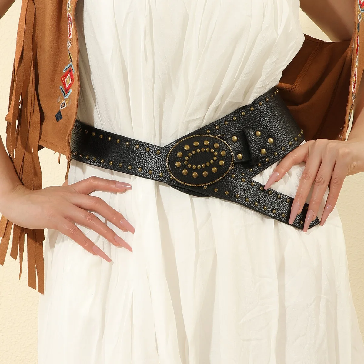 European and American Retro Street Fashion Hollow Ring PU Leather Splicing Characteristic Waist Belt Versatile Bead Women's Belt
European and American Retro Street Fashion Hollow Ring PU Leather Splicing Characteristic Waist Belt Versatile Bead Women's Belt