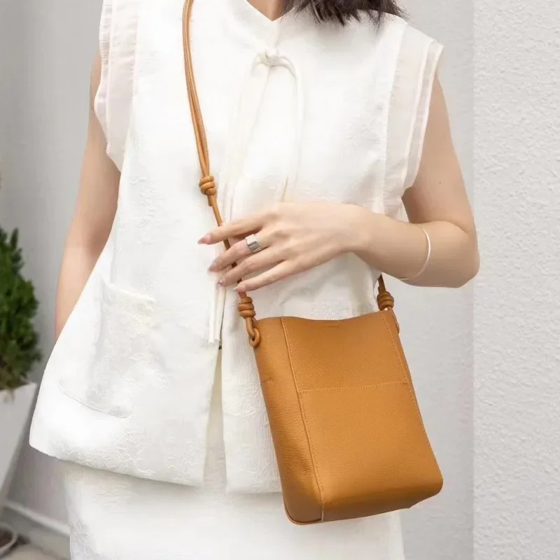 Leather Women's Bag Girls' High-end Shoulder Leisure Fashion Simple Messenger Bags Mini
Leather Women's Bag Girls' High-end Shoulder Leisure Fashion Simple Messenger Bags Mini