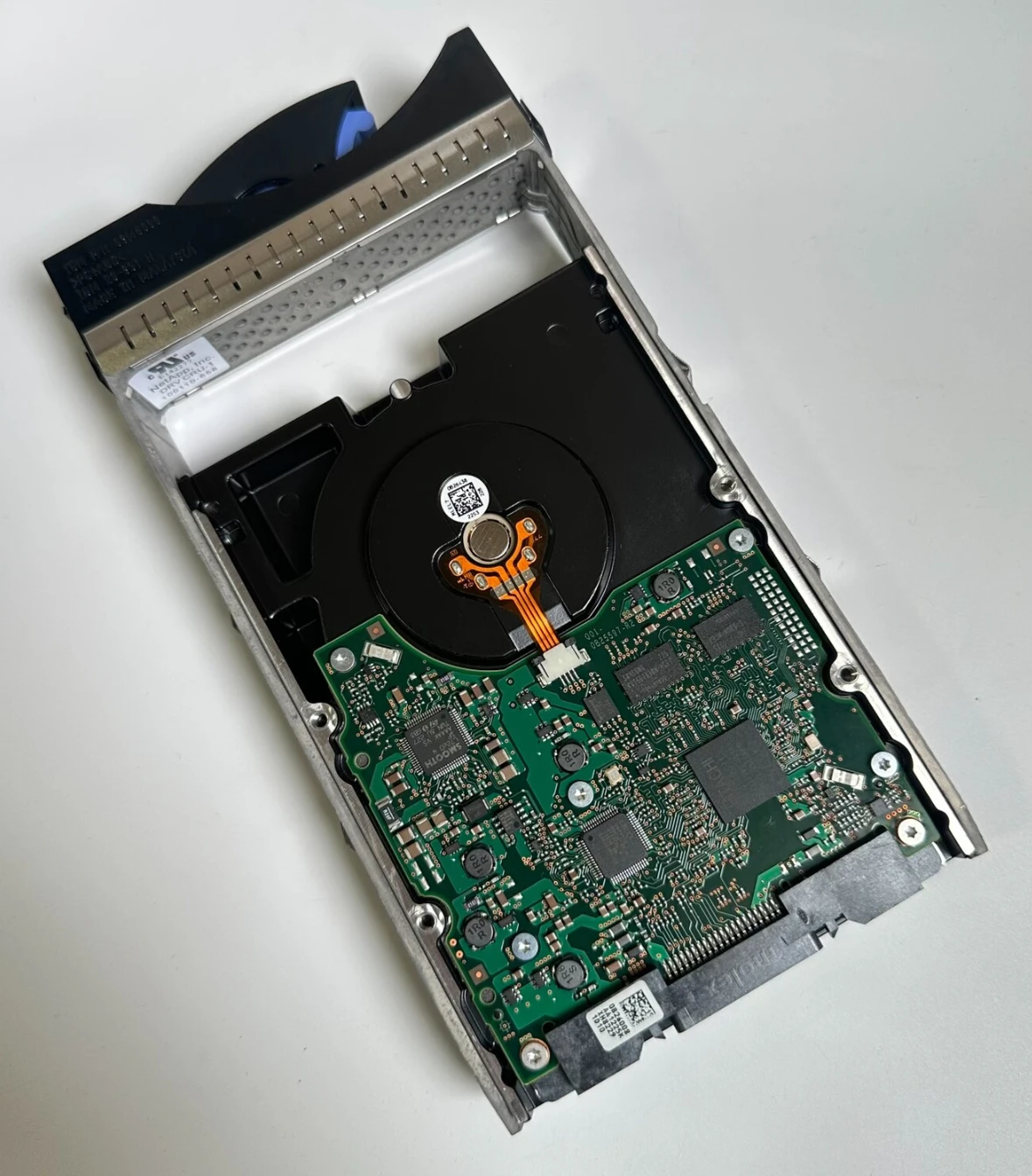 Для серверного жесткого диска 4620 59Y5536 59Y5484 2T 7,2K SATA DS5020 DS3400 DS4700
Для серверного жесткого диска 4620 59Y5536 59Y5484 2T 7,2K SATA DS5020 DS3400 DS4700