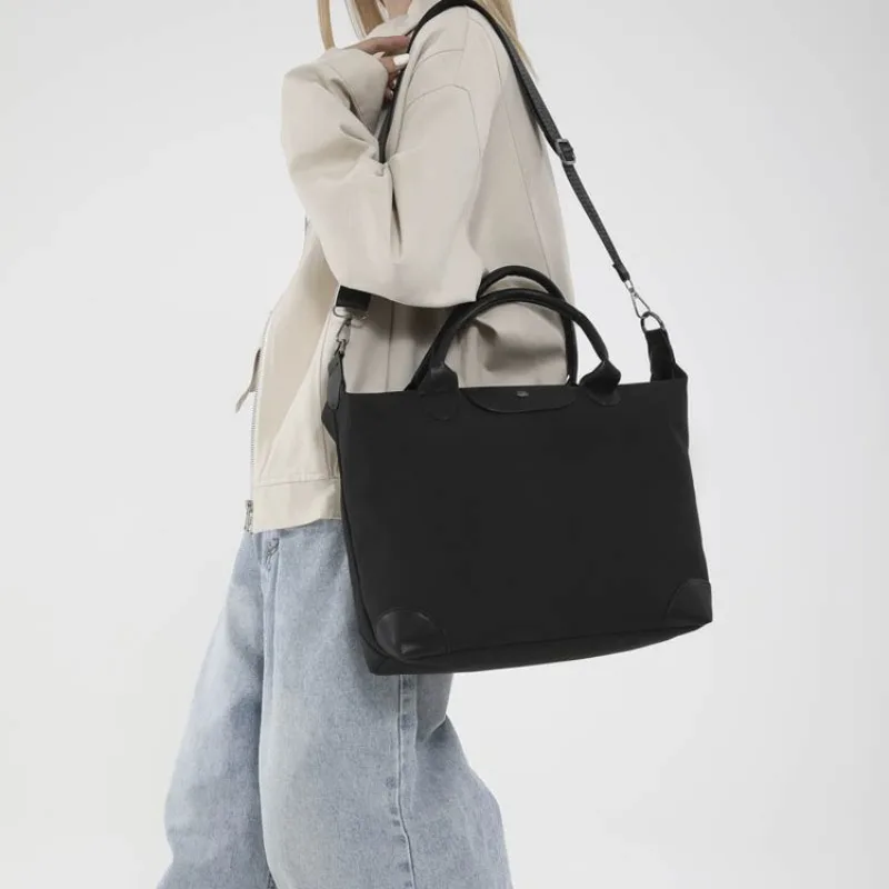 Chic Drawstring Closure Crossbody Bag For Women Adjustable Underarm Shoulder Bag For A Unique Custom Fit
Chic Drawstring Closure Crossbody Bag For Women Adjustable Underarm Shoulder Bag For A Unique Custom Fit
