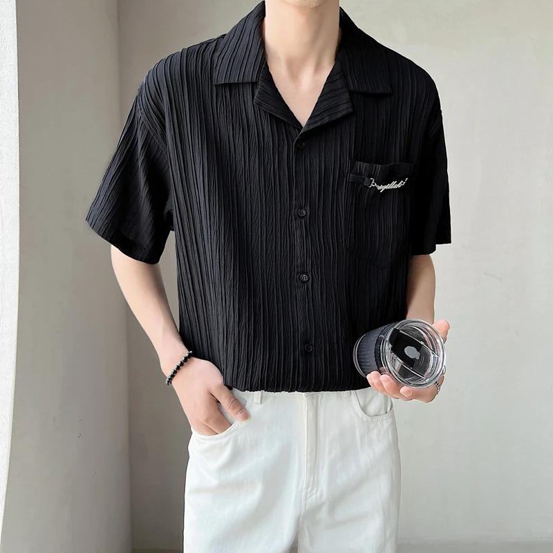 Casual Metal Chain Design Cuban Collar Stripe irt Men's Luxury Sle ort Sve Loose Fit Summer irt Youth ular
Casual Metal Chain Design Cuban Collar Stripe irt Men's Luxury Sle ort Sve Loose Fit Summer irt Youth ular