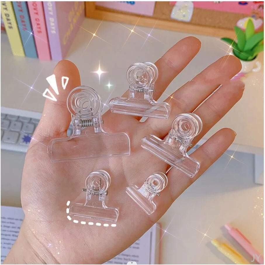 Прозрачный уплотнительный зажим, прозрачная акриловая пружинная мини-папка для бумажных файлов с закусками, учебный офисный стол, принадлежности для хранения, зажим «ласточкин хвост»
Прозрачный уплотнительный зажим, прозрачная акриловая пружинная мини-папка для бумажных файлов с закусками, учебный офисный стол, принадлежности для хранения, зажим «ласточкин хвост»