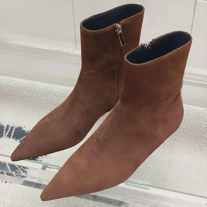 High quality 2026 new leather upper, sheepskin lining women's short boots comfortable and elegant mid-heel shoes 25091232
High quality 2026 new leather upper, sheepskin lining women's short boots comfortable and elegant mid-heel shoes 25091232