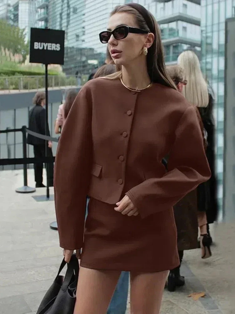 CPSYMYM Retro O Neck Coat Mini Skirt Woman's Set Casual Brown Single Breasted Short Coat Slim Skirts Sets Female Autumn Outfits
CPSYMYM Retro O Neck Coat Mini Skirt Woman's Set Casual Brown Single Breasted Short Coat Slim Skirts Sets Female Autumn Outfits