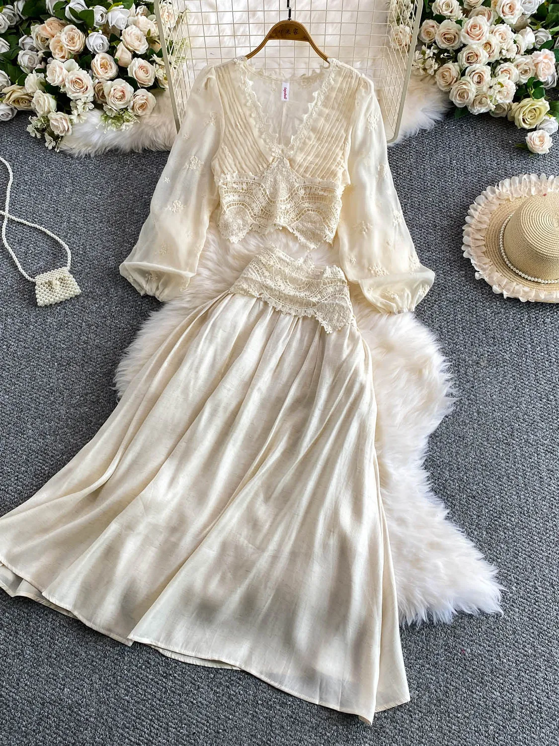 Elegant Romantic Gentle Lace Splicing Pleated V-neck Shirt Fairy Glimmering Chiffon Long Skirt Two-piece Set Summer Fashion
Elegant Romantic Gentle Lace Splicing Pleated V-neck Shirt Fairy Glimmering Chiffon Long Skirt Two-piece Set Summer Fashion