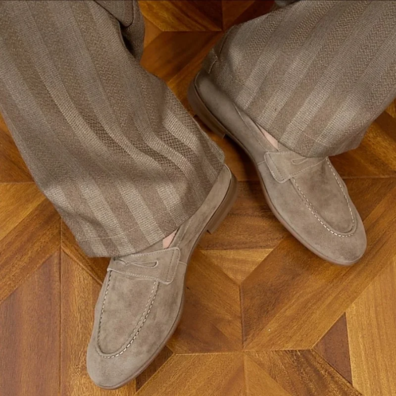 Men Suede Loafers Italian Men's Lazy Bean Shoes Commuting Business Casual Leather Shoes Slip-on Dress Shoes New Style
Men Suede Loafers Italian Men's Lazy Bean Shoes Commuting Business Casual Leather Shoes Slip-on Dress Shoes New Style