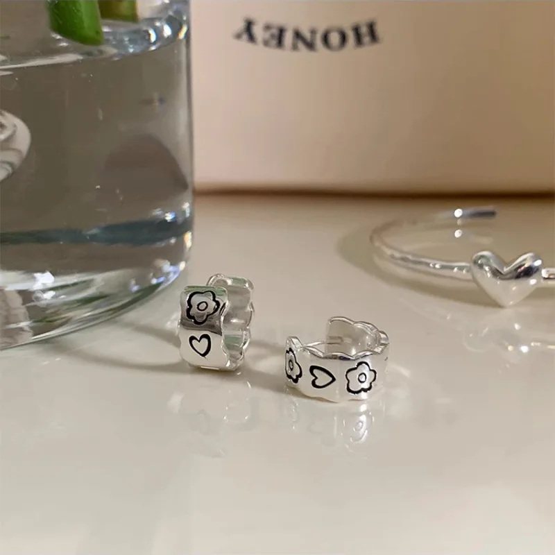 925 Sterling Silver Graffiti Wave Earring for Women Girl Love Heart Flower Student Versatile Jewelry Gift Dropshipping
925 Sterling Silver Graffiti Wave Earring for Women Girl Love Heart Flower Student Versatile Jewelry Gift Dropshipping