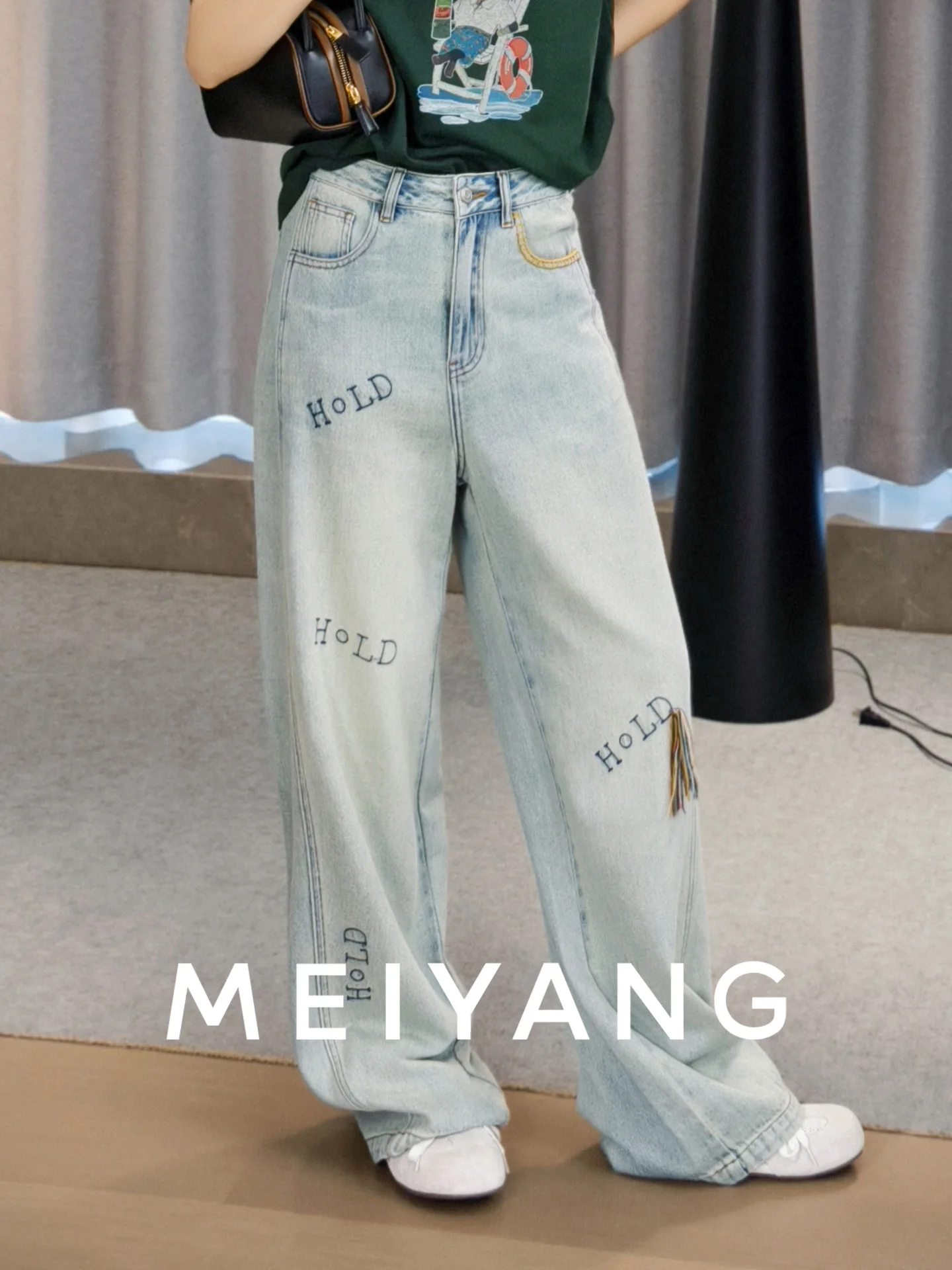 Джинсы MeiYang с высокой талией, прямые, с вышивкой и цветным буквенным узором, повседневные, из денима, для женщин
Джинсы MeiYang с высокой талией, прямые, с вышивкой и цветным буквенным узором, повседневные, из денима, для женщин