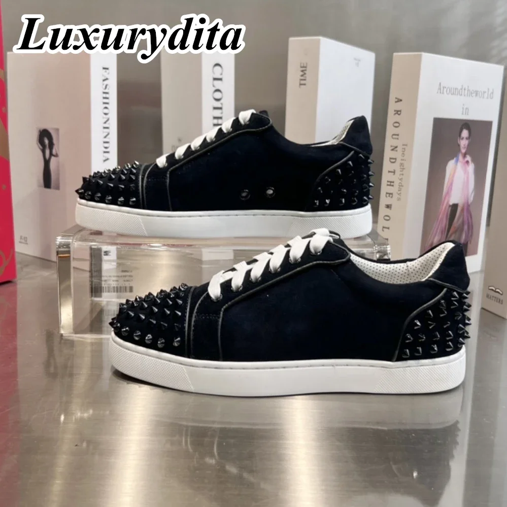 Top Quality Womens Trendy Casual Sneakers Luxury Mens Real Leather Tennis Shoes Designr Red Soled Tide Lovers Rivet Shoes HJ0142
Top Quality Womens Trendy Casual Sneakers Luxury Mens Real Leather Tennis Shoes Designr Red Soled Tide Lovers Rivet Shoes HJ0142