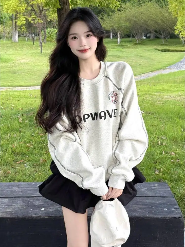 Floral Grey round Neck Sweatshirt Women's Autumn New Korean Design Letter Print Top Beautiful And Attractive Street Style
Floral Grey round Neck Sweatshirt Women's Autumn New Korean Design Letter Print Top Beautiful And Attractive Street Style