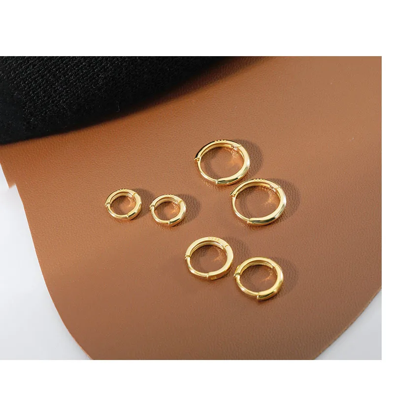 100% Real 925 Sterling Silver Minimalist Bohemian Round Ear bucket for Women Punk Unisex Rock Hoop Earring Jewelry Accessories
100% Real 925 Sterling Silver Minimalist Bohemian Round Ear bucket for Women Punk Unisex Rock Hoop Earring Jewelry Accessories