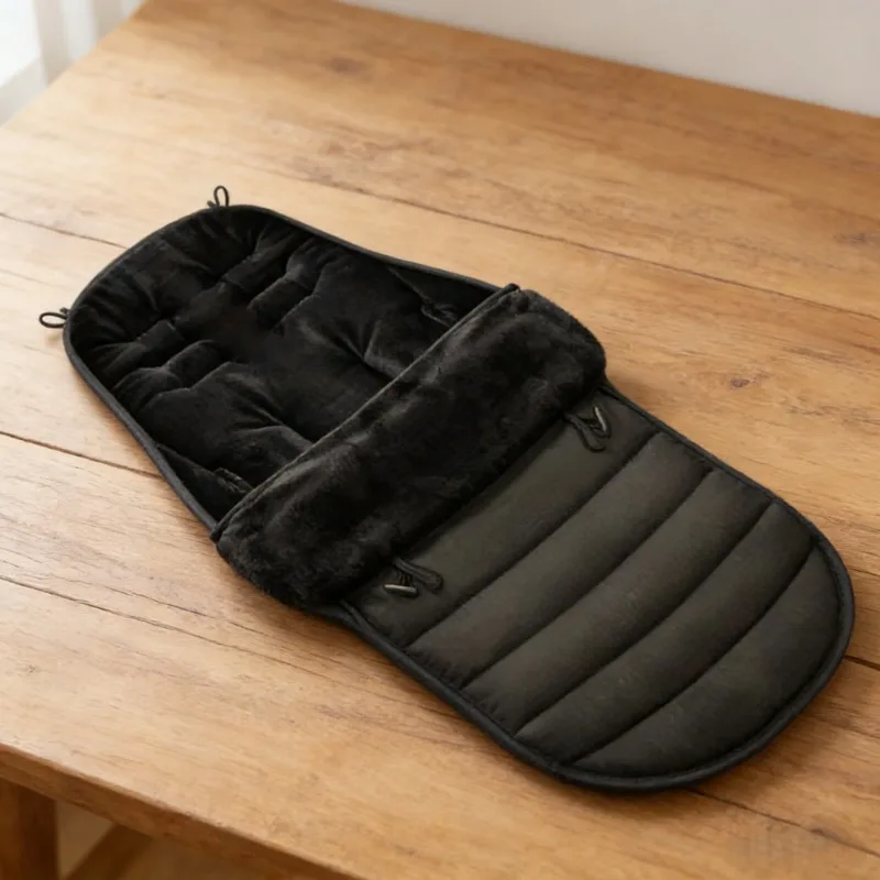 Универсальное теплое гнездо для сна ребенка, ветрозащитный чехол для ног коляски, теплый зимний чехол, необходимые принадлежности для детских поездок на свежем воздухе
Универсальное теплое гнездо для сна ребенка, ветрозащитный чехол для ног коляски, теплый зимний чехол, необходимые принадлежности для детских поездок на свежем воздухе