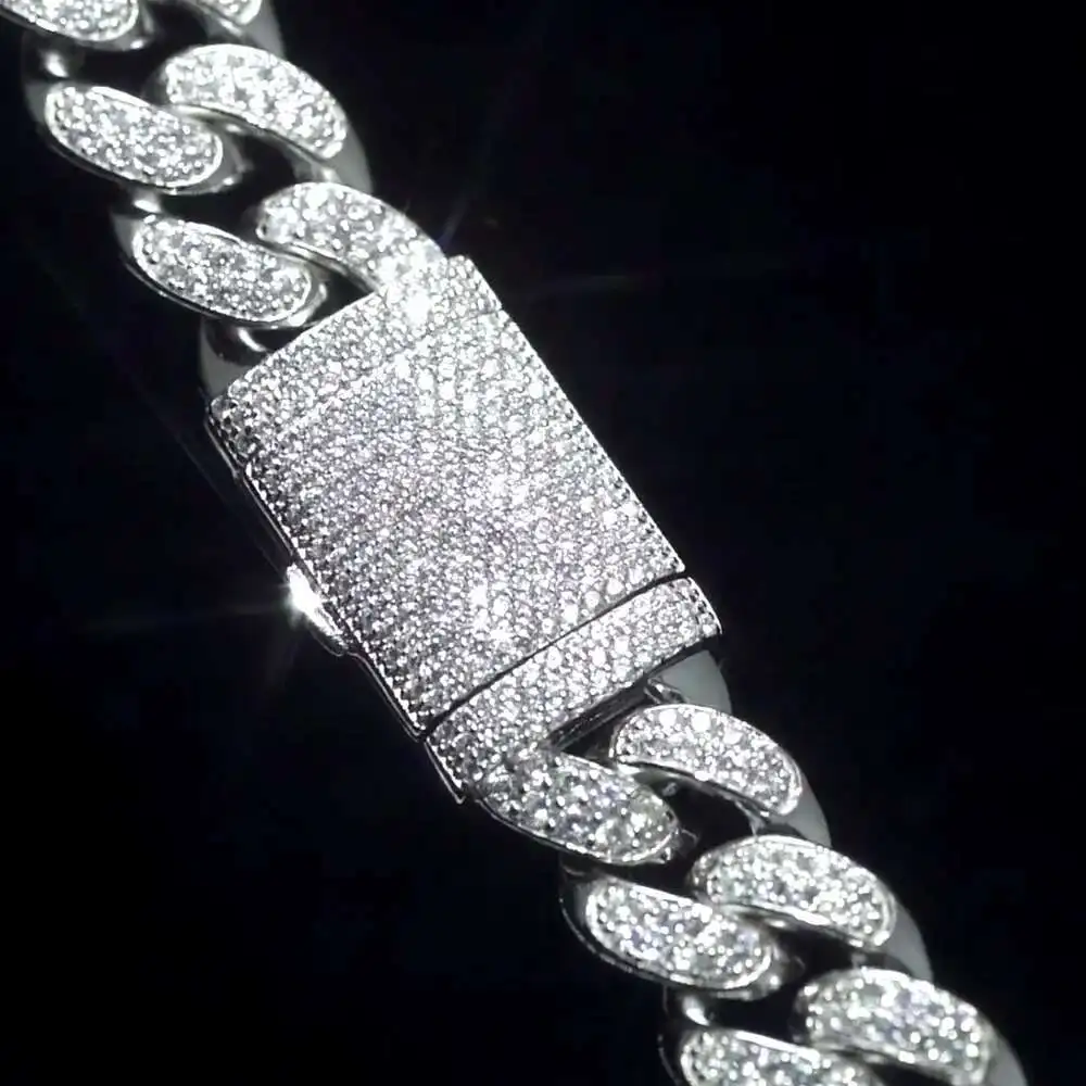 925 Sterling Silver VVS D color Hand set Moissanite Hip Hop Cuban Link Chain Custom Necklace for Men in exclusi with certificate
925 Sterling Silver VVS D color Hand set Moissanite Hip Hop Cuban Link Chain Custom Necklace for Men in exclusi with certificate