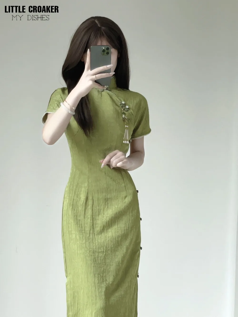 Women 2023 Summer Chinese New Temperament Cheongsam Style Daily China Dress Long Slim Fit Green Girl Qipao Dress
Women 2023 Summer Chinese New Temperament Cheongsam Style Daily China Dress Long Slim Fit Green Girl Qipao Dress