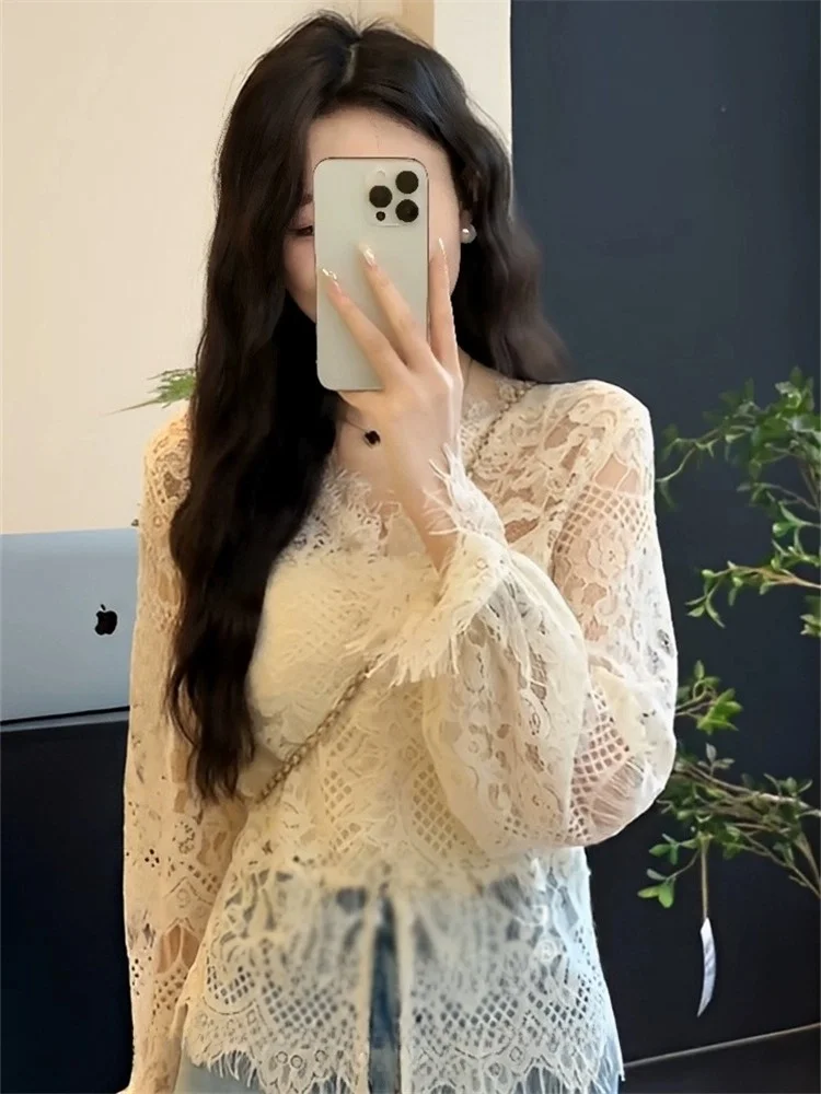 Ele Hollow out Lace irt Women's Faionable irt Beautiful Exquisite Design Korean Sle Slim Fit Long Sve V Ne
Ele Hollow out Lace irt Women's Faionable irt Beautiful Exquisite Design Korean Sle Slim Fit Long Sve V Ne