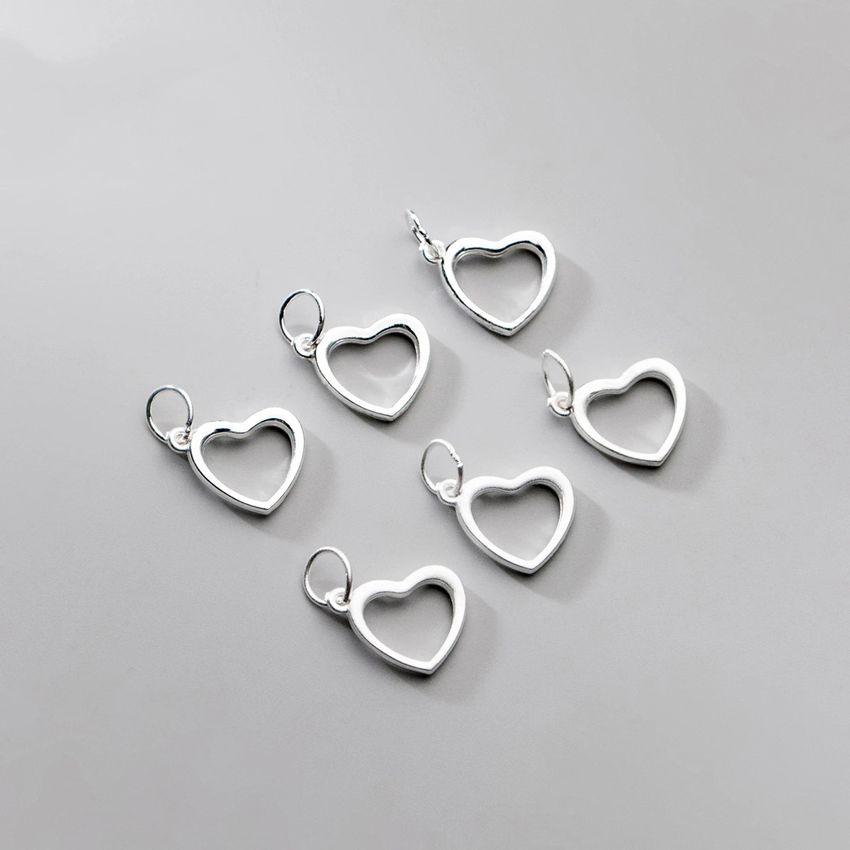 100% Real Sterling 925 Silver Accaccessories Hollow Heart Charm Pendant For Bracelets Necklaces Key Diy Material S0801
100% Real Sterling 925 Silver Accaccessories Hollow Heart Charm Pendant For Bracelets Necklaces Key Diy Material S0801