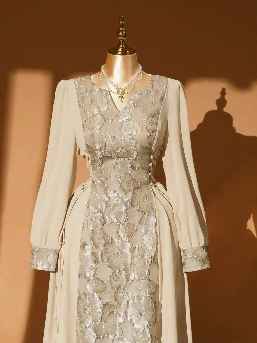Elegant Beige V-Neck Maxi Dress With 3D Floral Jacquard Fabric Flared Sleeve Waist Cinched
Elegant Beige V-Neck Maxi Dress With 3D Floral Jacquard Fabric Flared Sleeve Waist Cinched