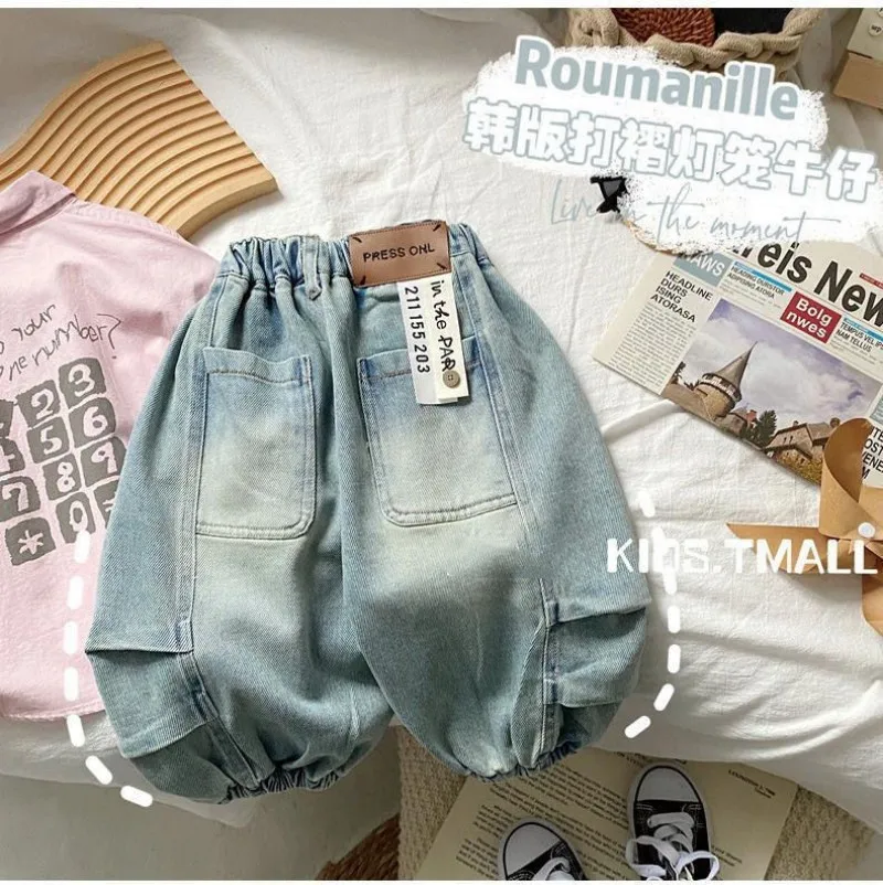 Children's jeans Spring and Autumn boys' casual Korean version versatile washed jeans baby retro pants
Children's jeans Spring and Autumn boys' casual Korean version versatile washed jeans baby retro pants
