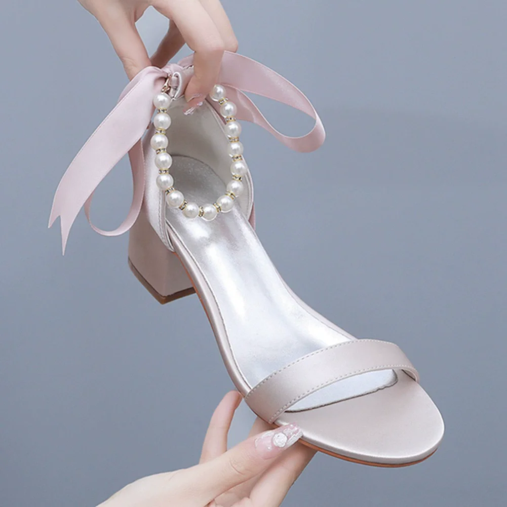 Summer new round-toed silk one-word beaded ribbon low-heeled wedding shoes banquet large size thick high-heeled women's sandals
Summer new round-toed silk one-word beaded ribbon low-heeled wedding shoes banquet large size thick high-heeled women's sandals