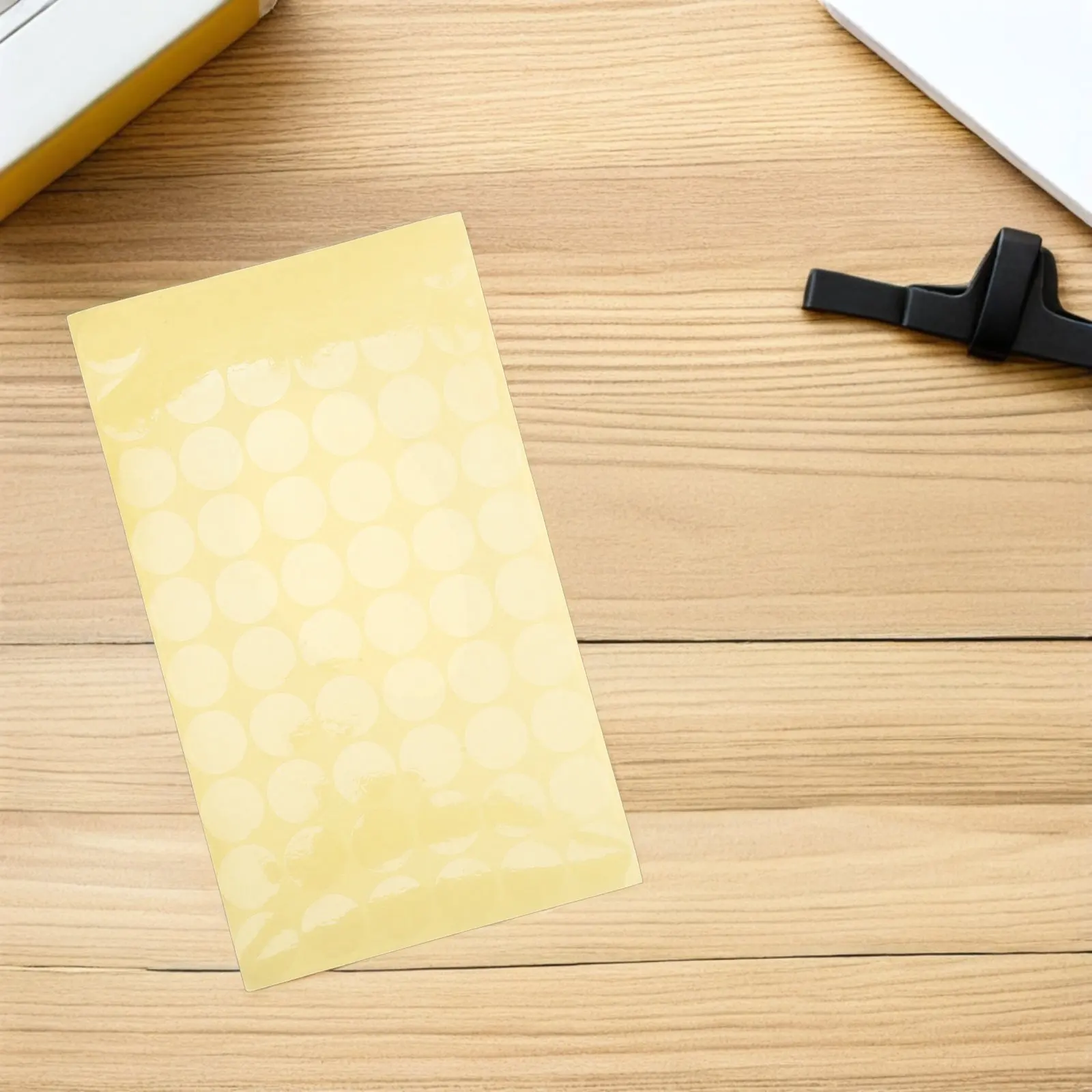 84 Sheets Transparent Round Self-Adhesive Stickers Clear Labels for Envelope Food Bag Small Package Sealing Clear Round Stickers
84 Sheets Transparent Round Self-Adhesive Stickers Clear Labels for Envelope Food Bag Small Package Sealing Clear Round Stickers