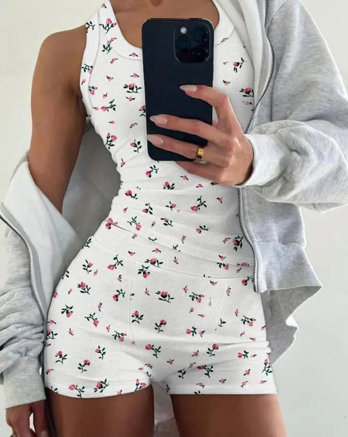 Round Neck Floral Print Sleeveless Tight Fitting Vest and Shorts Set for Summer Women's Casual Home Slimming 2-Piece Set
Round Neck Floral Print Sleeveless Tight Fitting Vest and Shorts Set for Summer Women's Casual Home Slimming 2-Piece Set