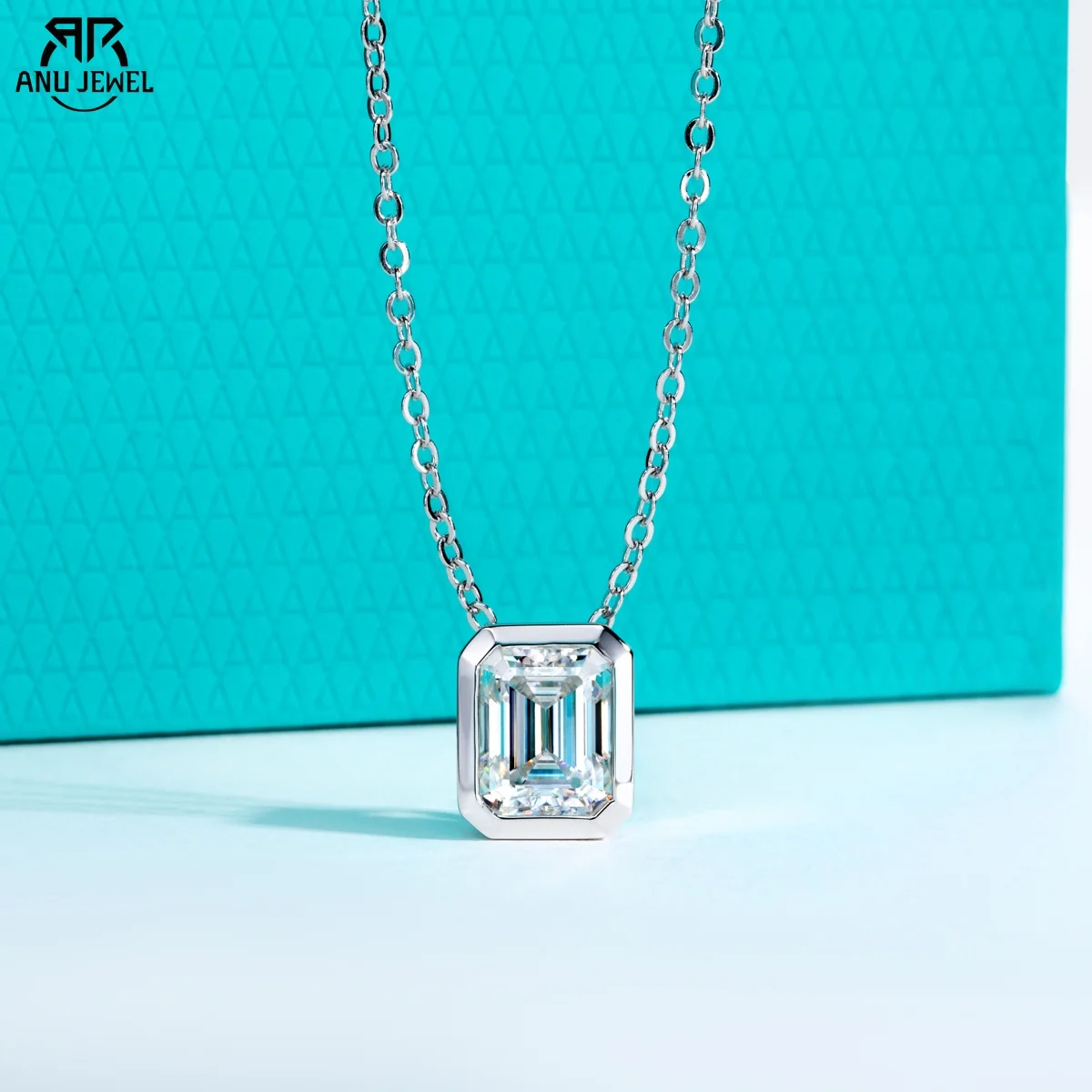 AnuJewel 0.6ct/1ct/2ct/3ct D Color Emerald Cut Moissanite Bezel Pendant Necklace 925 Sterling Silver Jewelry Gifts for Women
AnuJewel 0.6ct/1ct/2ct/3ct D Color Emerald Cut Moissanite Bezel Pendant Necklace 925 Sterling Silver Jewelry Gifts for Women