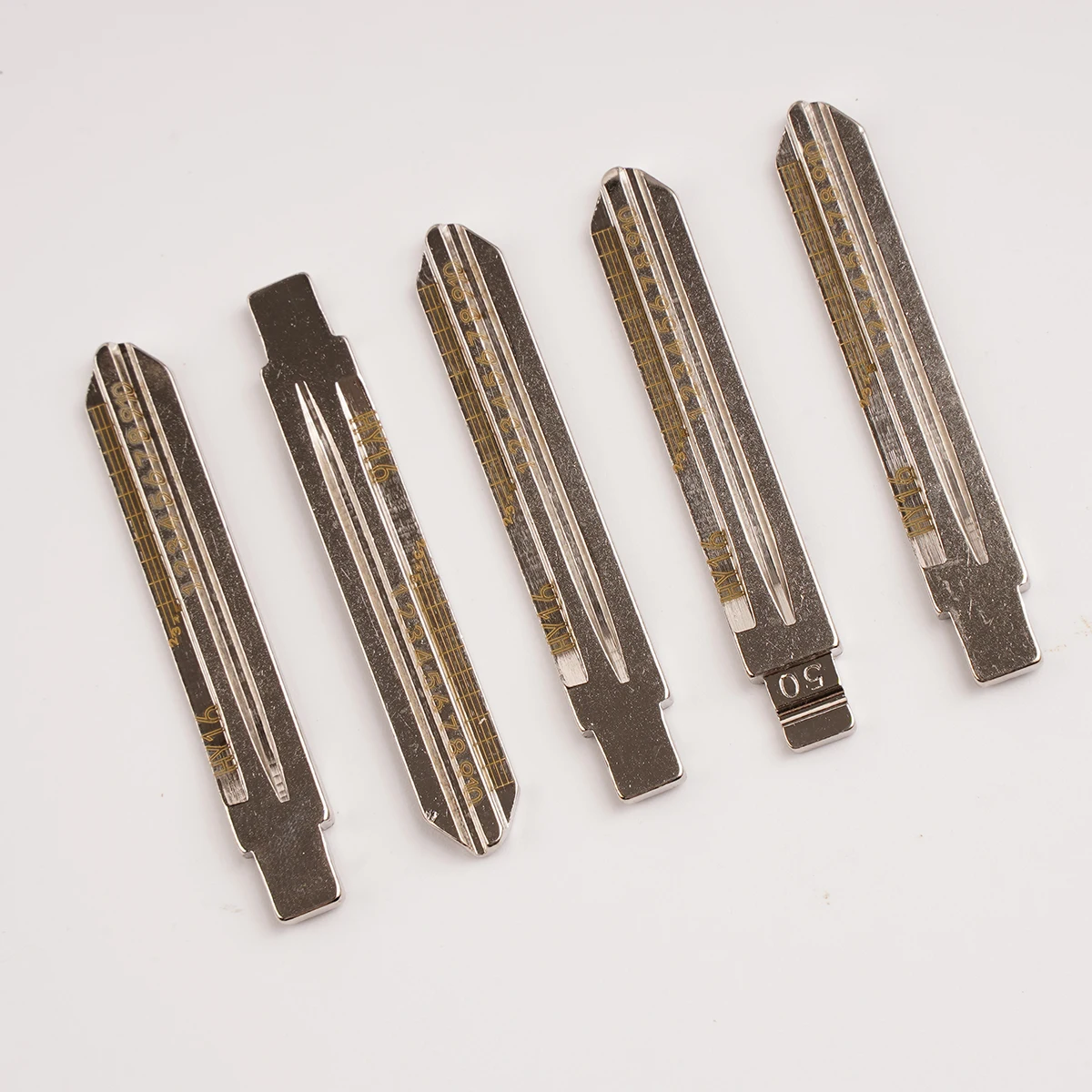 5pcs/lot HY15 HY16 scale mark key blade for Hyundai Engraved Line Key Blade Uncut Blank Scale Shearing Teeth for Kia
5pcs/lot HY15 HY16 scale mark key blade for Hyundai Engraved Line Key Blade Uncut Blank Scale Shearing Teeth for Kia