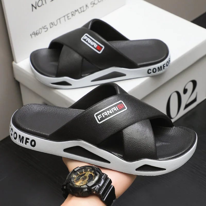 New Men's Slip-On Slippers Summer Outdoor Wear Soft Bottom Thickened Wear-Resistant Casual Fashion Foot Strap Slippers
New Men's Slip-On Slippers Summer Outdoor Wear Soft Bottom Thickened Wear-Resistant Casual Fashion Foot Strap Slippers