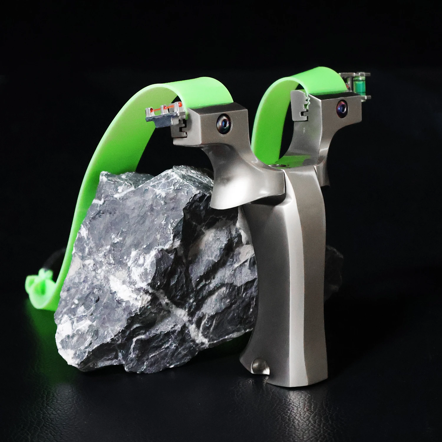 High Quality Professional Lightweight Silver Gray Alloy Metal Slingshot Portable Hunting Shooting Slingshot Precision Sling
High Quality Professional Lightweight Silver Gray Alloy Metal Slingshot Portable Hunting Shooting Slingshot Precision Sling