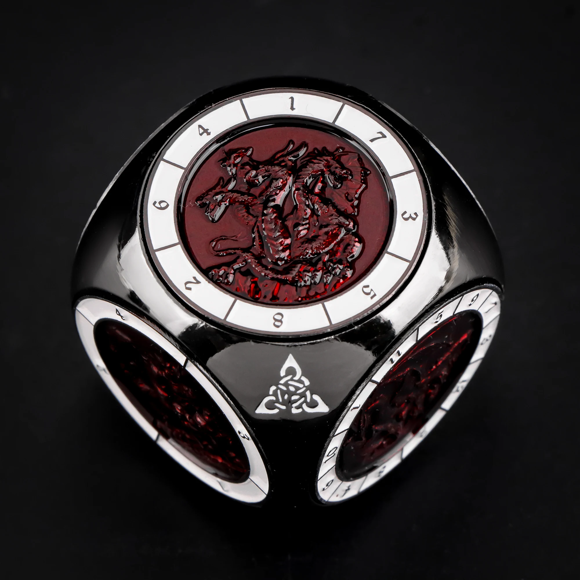 Набор разноцветных металлических кубиков, изысканная резьба, 6-сторонние многогранные кубики с закругленными углами DND для ролевых игр, коллекционные
Набор разноцветных металлических кубиков, изысканная резьба, 6-сторонние многогранные кубики с закругленными углами DND для ролевых игр, коллекционные