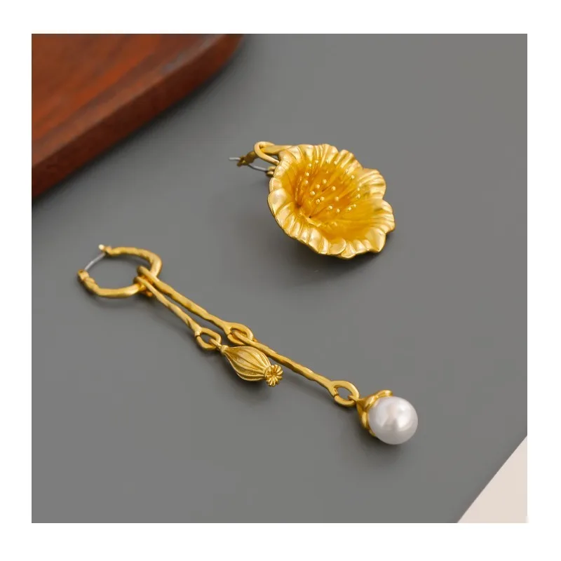 Home Poppy Stud Earrings Summer French Fine Elegance Light Luxury Vintage Asymmetrical Flower Pearl Stud Earrings
Home Poppy Stud Earrings Summer French Fine Elegance Light Luxury Vintage Asymmetrical Flower Pearl Stud Earrings