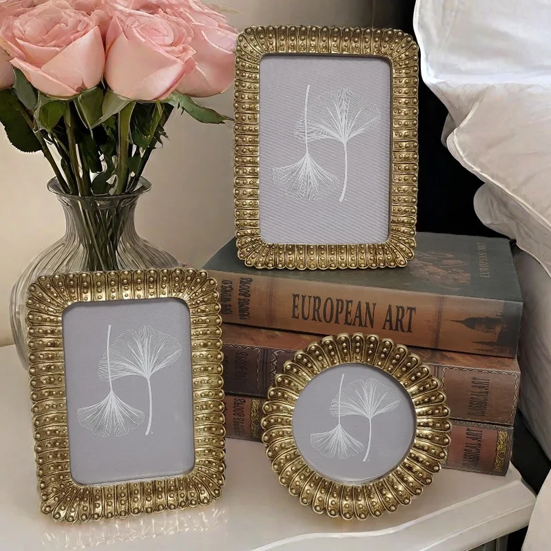 Nordic Minimalism Baroque Resin Photo Frame Table Frame Living Room Decoration Bedroom Desktop Picture Frame
Nordic Minimalism Baroque Resin Photo Frame Table Frame Living Room Decoration Bedroom Desktop Picture Frame