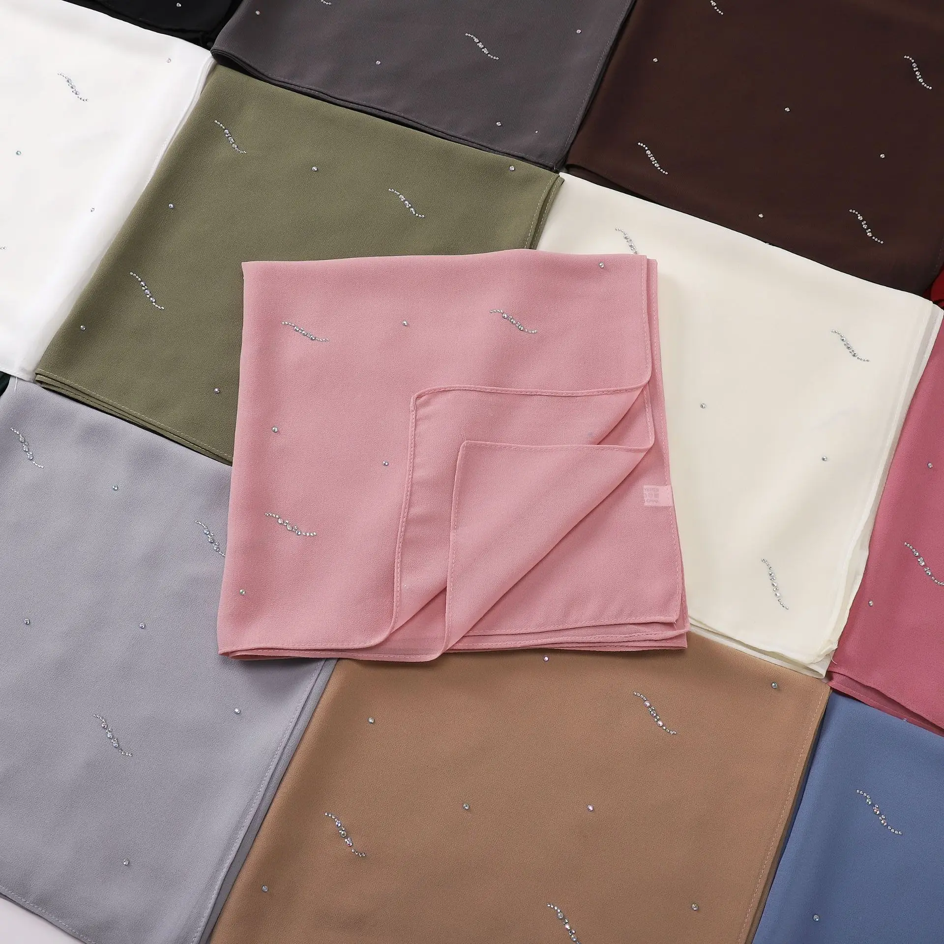 Premium Bubble Pearl Chiffon Square Scarf Muslim Hijab 110*110cm Rhinestone Shawl Wrap Women Islam Bandanas Headband Kerchief
Premium Bubble Pearl Chiffon Square Scarf Muslim Hijab 110*110cm Rhinestone Shawl Wrap Women Islam Bandanas Headband Kerchief