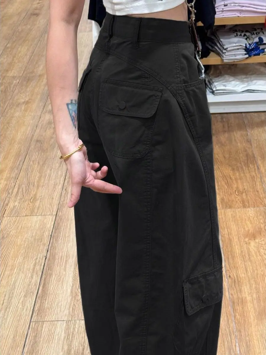 American Style Women's Casual Wide Leg Jeans Cargo Pants Multi-Pocket Design Loose Slimming Autumn Fashion High Waist Long Tr...
American Style Women's Casual Wide Leg Jeans Cargo Pants Multi-Pocket Design Loose Slimming Autumn Fashion High Waist Long Tr...