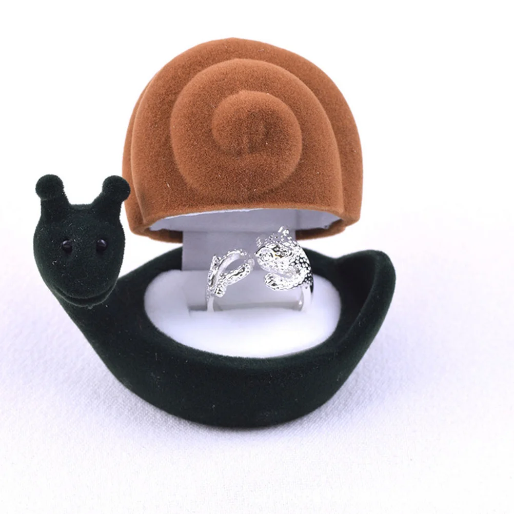Snail Shape Ring Box Flocking Material Lightweight Valentine Ring Gift Box for Proposal Engagement Wedding Jewelry 
Snail Shape Ring Box Flocking Material Lightweight Valentine Ring Gift Box for Proposal Engagement Wedding Jewelry