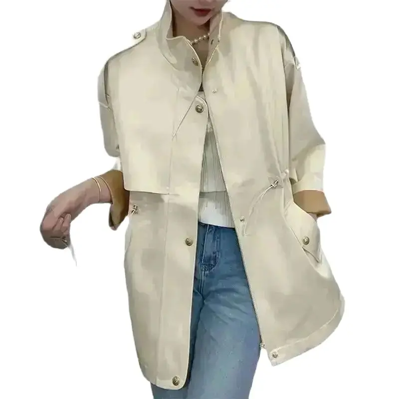 Khaki Black Windbreaker Women 2024 New Casual Mid-Long Outwear Drawstring Waist Coats Fashion Large Size 4XL Loose Trench Coat
Khaki Black Windbreaker Women 2024 New Casual Mid-Long Outwear Drawstring Waist Coats Fashion Large Size 4XL Loose Trench Coat