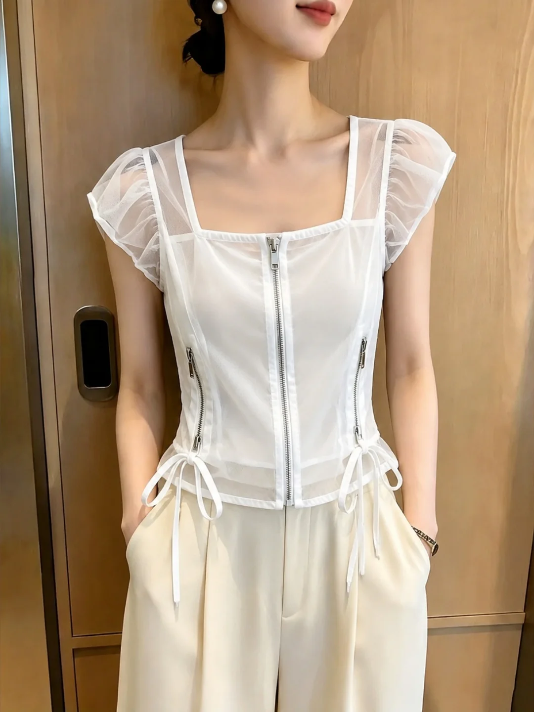 Slimming Effect Zipper Design Summer Commute Top Women's Fashion Stylish Small Shirt Korean Style Short Sleeve Square Collar
Slimming Effect Zipper Design Summer Commute Top Women's Fashion Stylish Small Shirt Korean Style Short Sleeve Square Collar