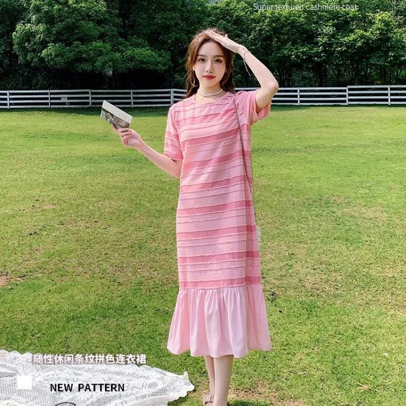 Striped Textured Mid-Length Dress Women, Round Neck, Short Sleeves, Ruffled Hem, Loose Casual Summer Dress
Striped Textured Mid-Length Dress Women, Round Neck, Short Sleeves, Ruffled Hem, Loose Casual Summer Dress
