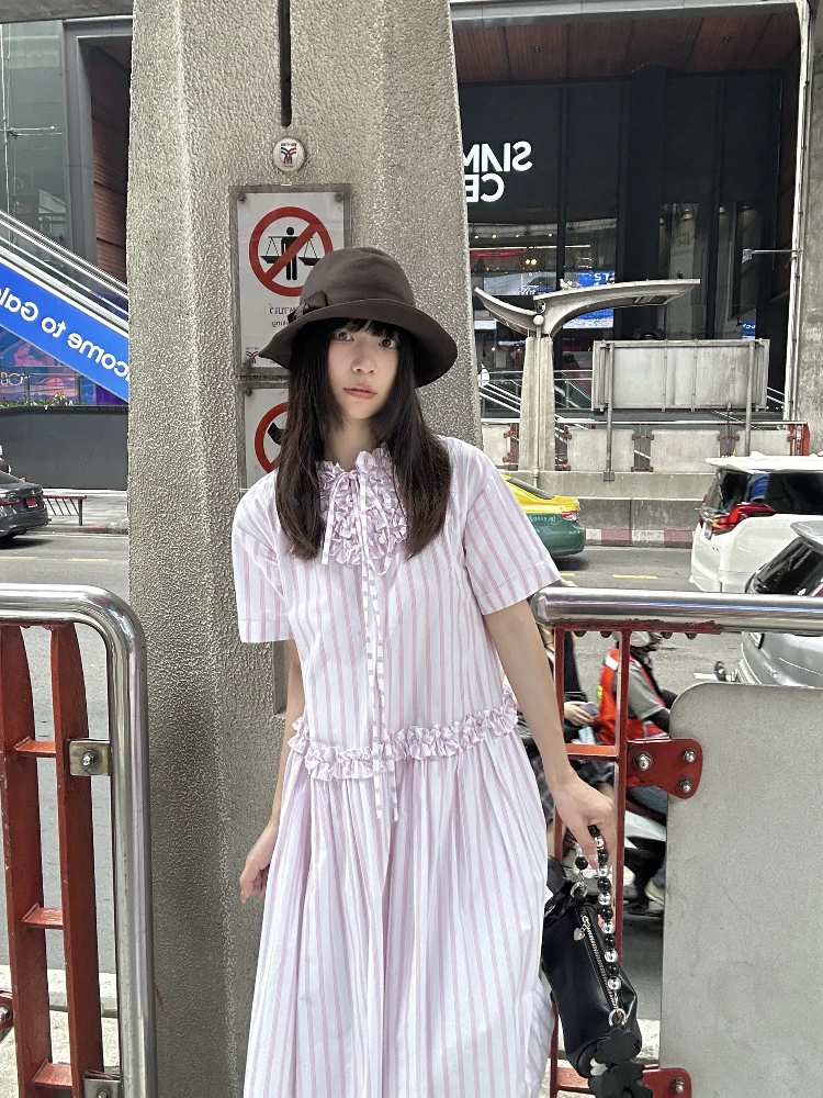 Летнее хлопковое платье Insectis Evening 8 O'clo с кружевным воротником, длинным рукавом, дизайнерским полосатым узором, свободным кроем и эластичной талией
Летнее хлопковое платье Insectis Evening 8 O'clo с кружевным воротником, длинным рукавом, дизайнерским полосатым узором, свободным кроем и эластичной талией