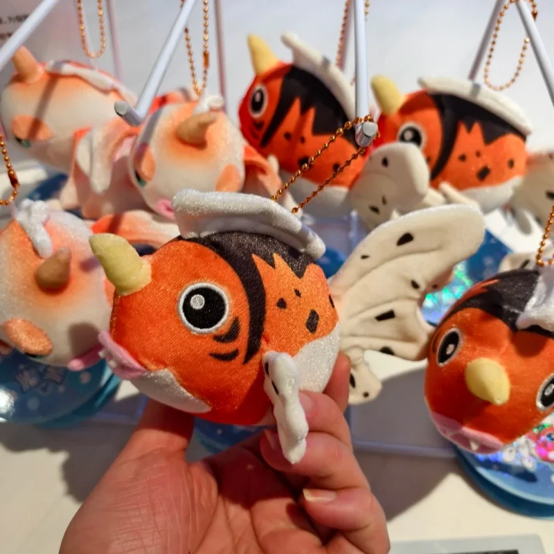 Плюшевый брелок Goldeen Sparkling Series: Мягкая коллекционная кукла-подарок для детей и фанатов Pokémon на день рождения
Плюшевый брелок Goldeen Sparkling Series: Мягкая коллекционная кукла-подарок для детей и фанатов Pokémon на день рождения