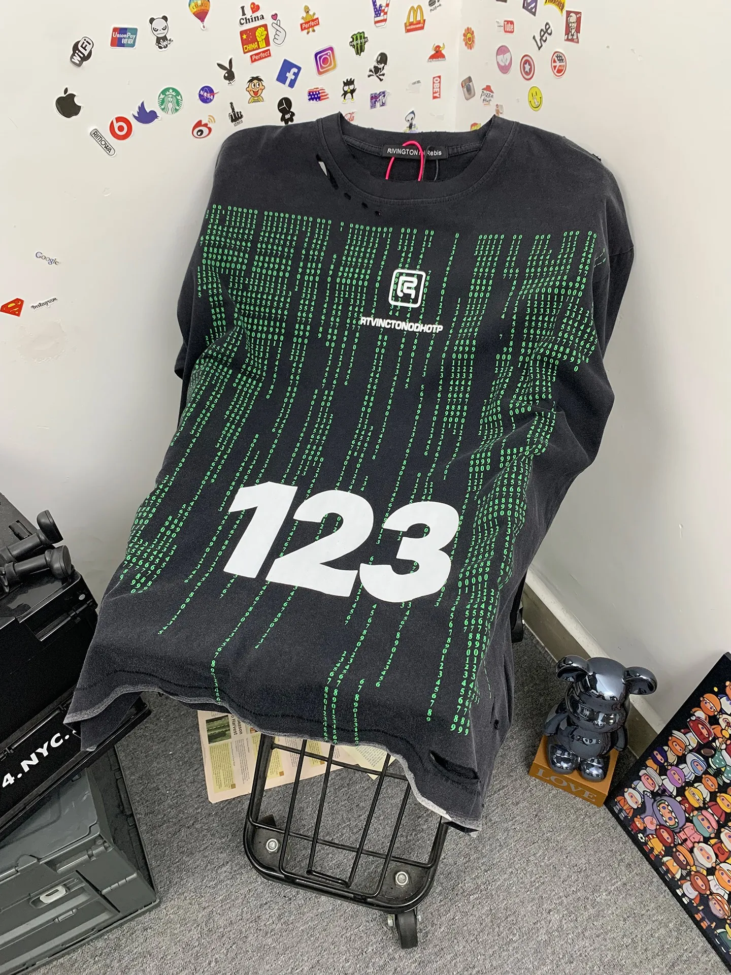 American Street Style RRR123 Heavyweight Printed Hole Washed Vintage Loose Short Sleeve T-Shirt Men Casual Breathable Cotton
American Street Style RRR123 Heavyweight Printed Hole Washed Vintage Loose Short Sleeve T-Shirt Men Casual Breathable Cotton