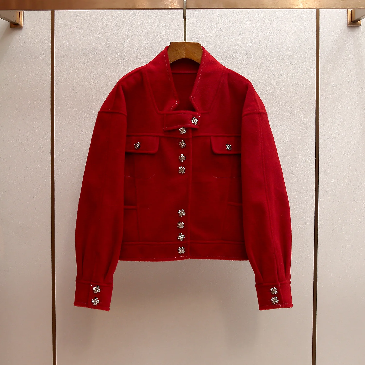 Red Workwear Style Open Cardigan Woolen Coat Splicing Design High-End Women's Winter New Year's Fashion Outerwear
Red Workwear Style Open Cardigan Woolen Coat Splicing Design High-End Women's Winter New Year's Fashion Outerwear