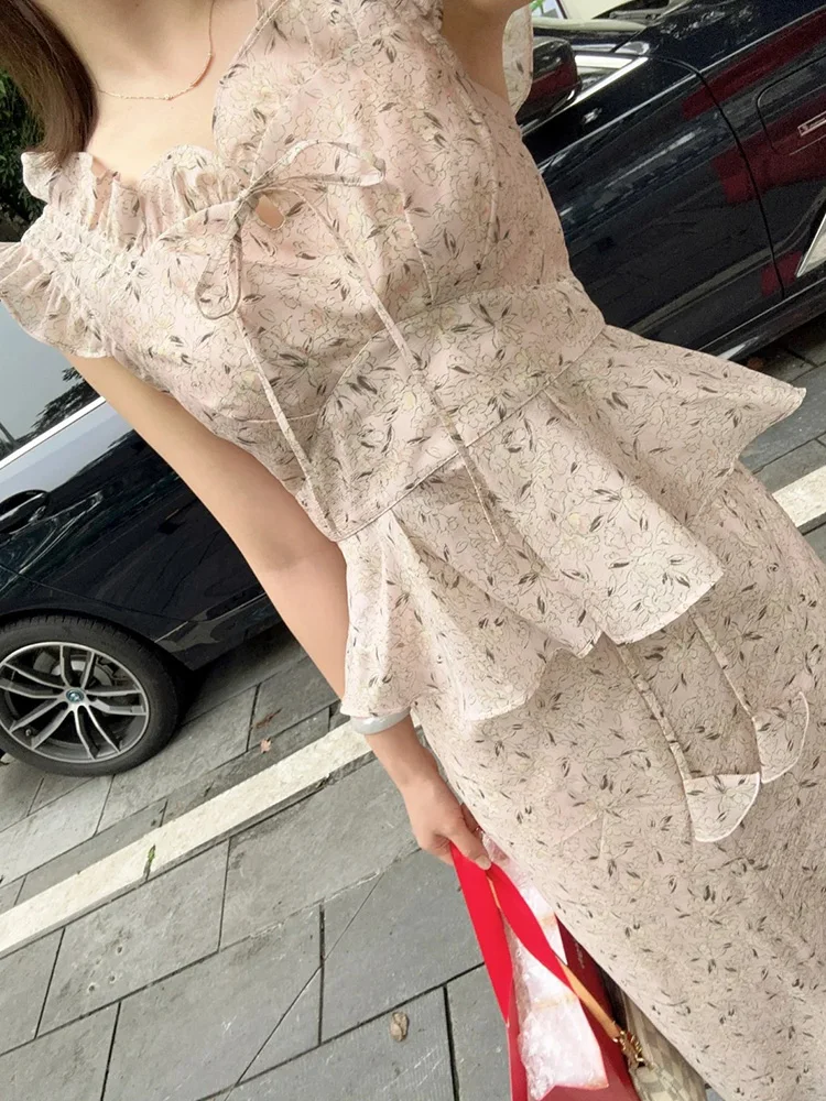 Sweet Style Hand-Painted Waist-Cinching Sleeveless V-Neck Women's Top Fashionable Spring Summer New Arrival Polyester Fiber
Sweet Style Hand-Painted Waist-Cinching Sleeveless V-Neck Women's Top Fashionable Spring Summer New Arrival Polyester Fiber